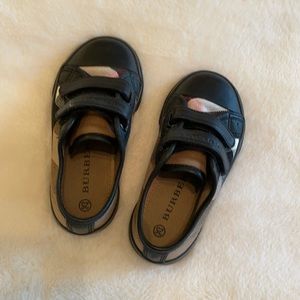 Burberry toddler shoes